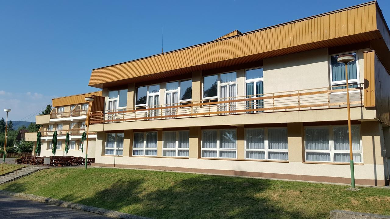 Hotel Banik Nitrianske Rudno Екстер'єр фото